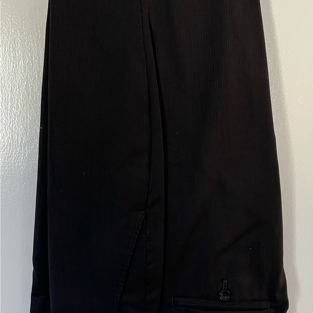 Kenneth Cole suit - Picture 4 of 6
